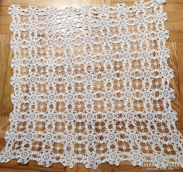 Antique cotton lace tablecloth 90 cm
