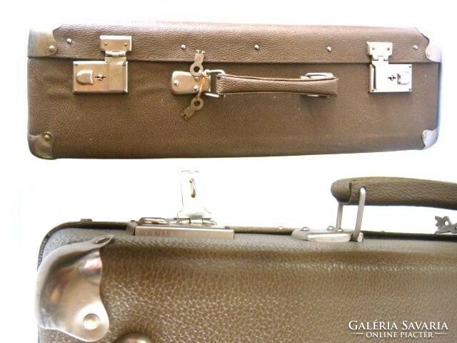 Brand new antique suitcase m.I.P.C. Fabrica staruinta