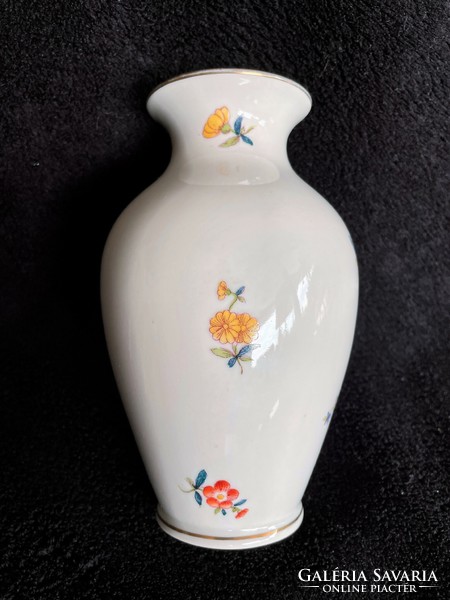 Herendi porcelán váza, virágmintás dekorral, 14 cm, 1955