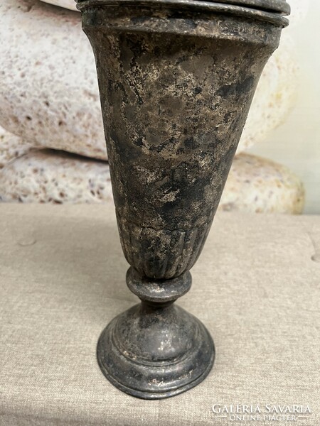 Old large goblet a68