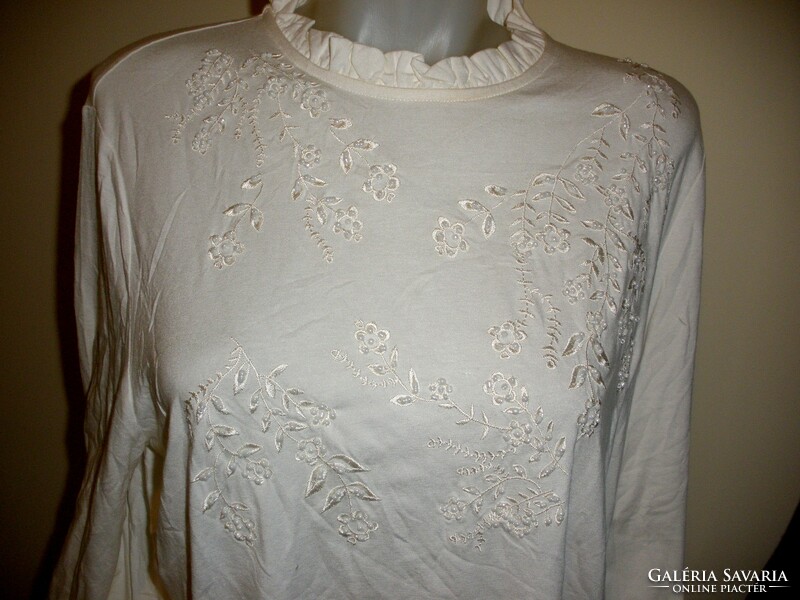 Cream beaded top, large size