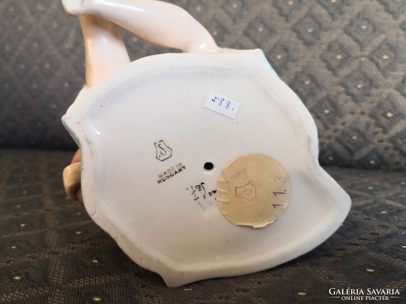 Élethű Hamupipőke a segítségére siető galambbal, Drasche porcelán