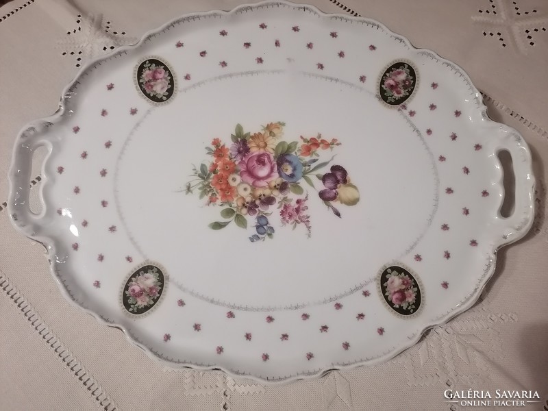 Beautiful floral pattern offering
