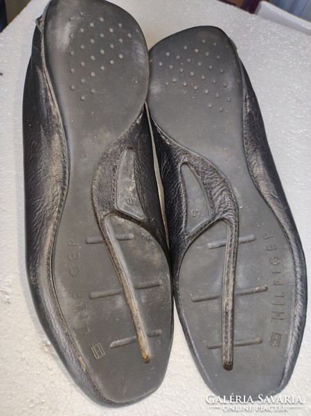 Tommy Hilfiger férfi valódi bőrcipő 40-es mokkaszin, fekete