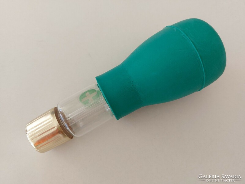 Retro hairdressing accessory liquid hairspray pump