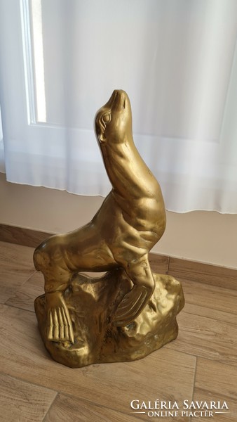 Hatalmas réz/bronz fóka szobor