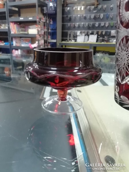 Burgundy crystal drink spout