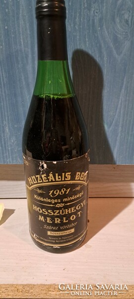 1981. Museum wine Longhegy merlot Hájós-Baja wine region