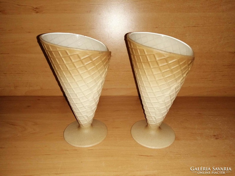 Funnel-shaped glass ice cream and dessert glasses in a pair (12/k)