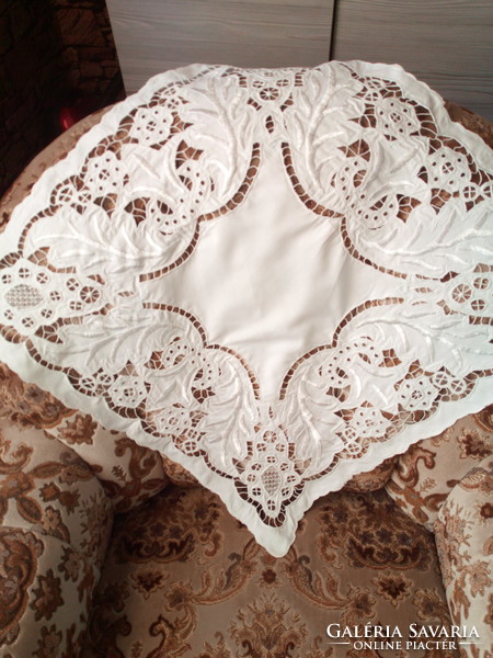 Riselt embroidered tablecloths + riselt wedding apron