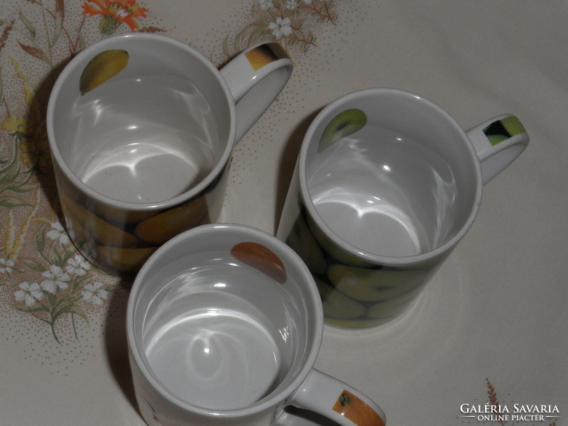 Porcelain cup and mug with fruit pattern (3 pcs.)