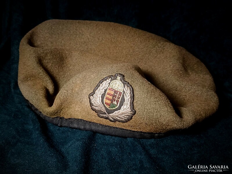 Hungarian Republic Guards Regiment beret cap