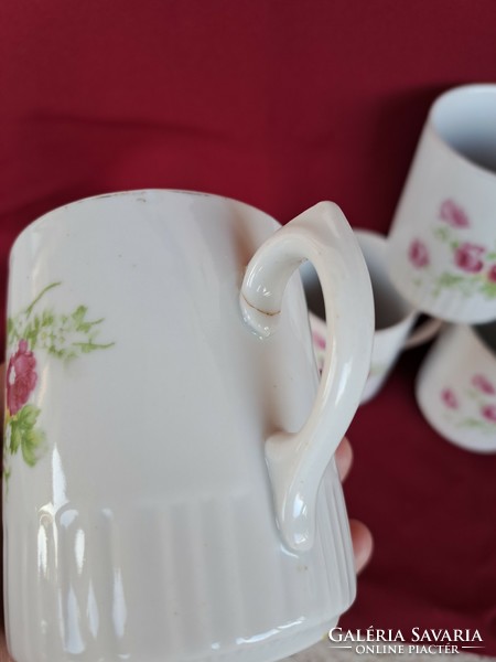 Pink floral mugs with a beautiful Zsolnay skirt