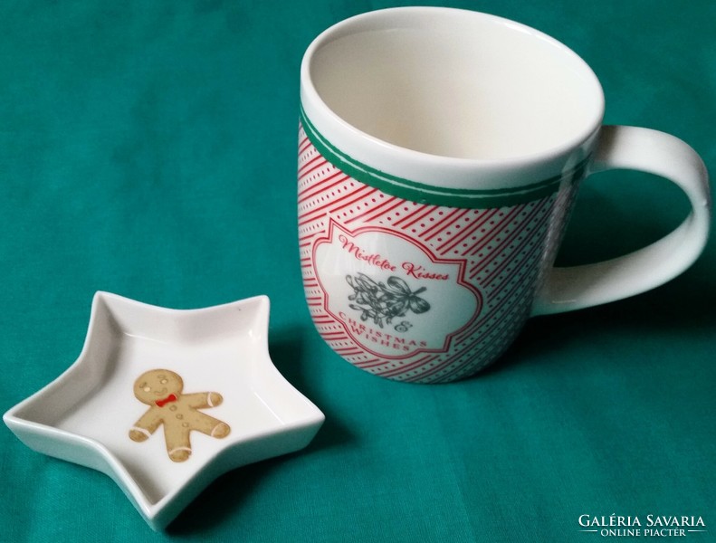 Porcelán karácsonyi bögre teafilter tartóval dobozában és ajándék KFC pingvines szívószállal