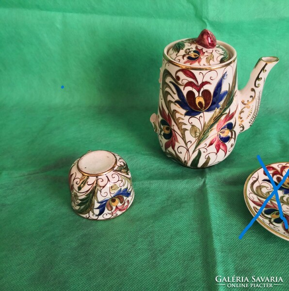 Wonderfully painted Városlód spout and cup