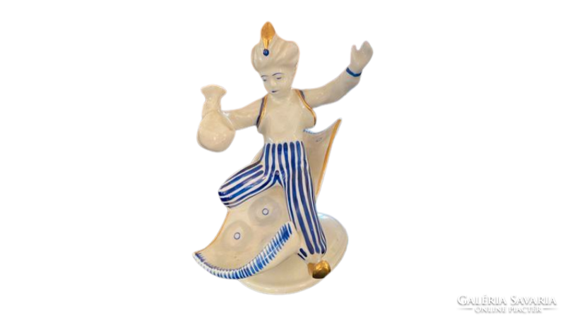 Aladdin és a repülőszőnyeg porcelán figura