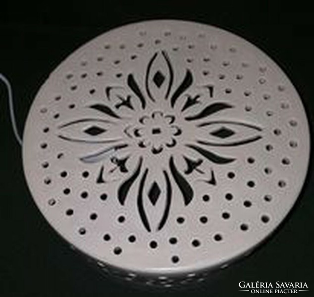 Ceramic wall lamp with a mandala pattern