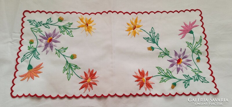 Embroidered floral needlework tablecloth, runner 54 x 26 cm.