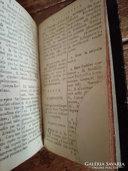Antik Biblia, bőr kötésben, Officium Rakoczianum... Buda, 1794 néhány lap restaurálva, latin nyelvű