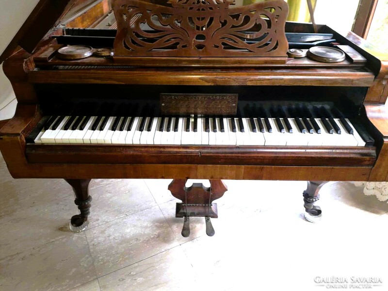 Antique Viennese piano / caspar fiedler