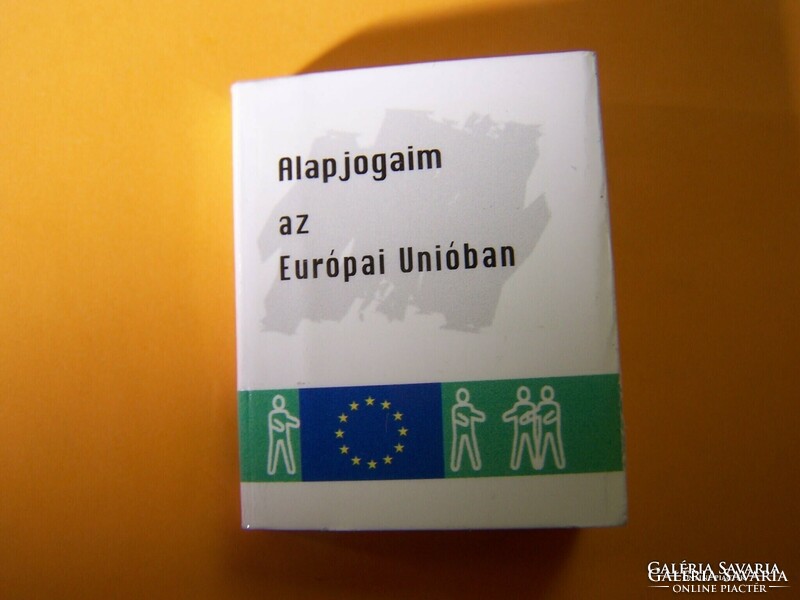 Mini book! Dimensions: 2.5 cm x 3.0 cm 88 pages My fundamental rights in the European Union