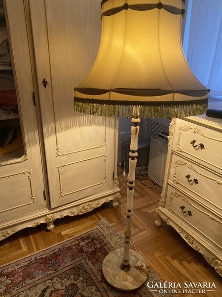 Floor lamp with onyx stem