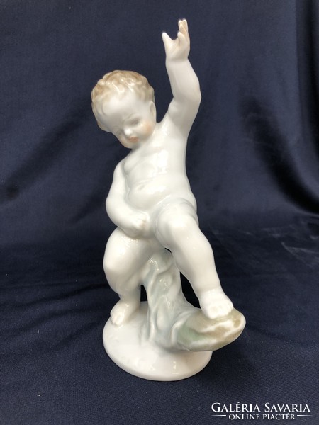 Herendi Tertia pisilő puttó kisfiú fiú porcelán figura talpazaton (18cm) RZ