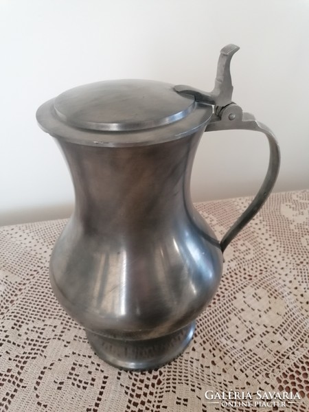 Antique marked pewter/zinn jug with lid. Flawless, solid piece. 28 cm high, 2.6 kg!
