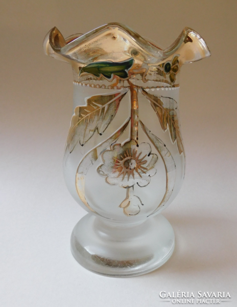 Antique glass vase with ruffled edges 13 cm