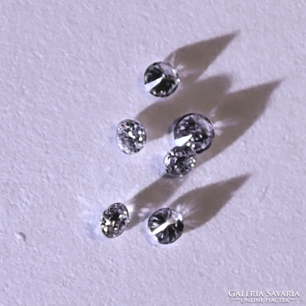 Natural Diamond - 0.004ct, 1mm, j-k, si, brilliant cut, untreated
