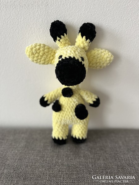 Szikra, the crocheted plush giraffe