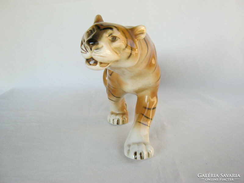 Royal dux large porcelain tiger 37 cm