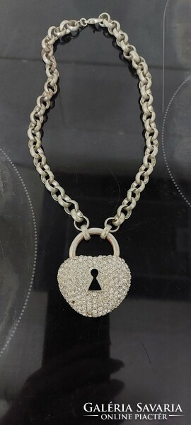 Silver-plated heart medallion necklace