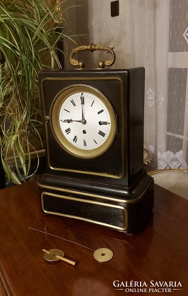 Antique Biedermeier mini travel clock!