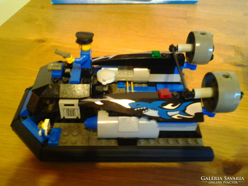 LEGO 7045 / A légpárnás jármű búvóhelye