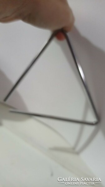 Triangulum, ütős hangszer