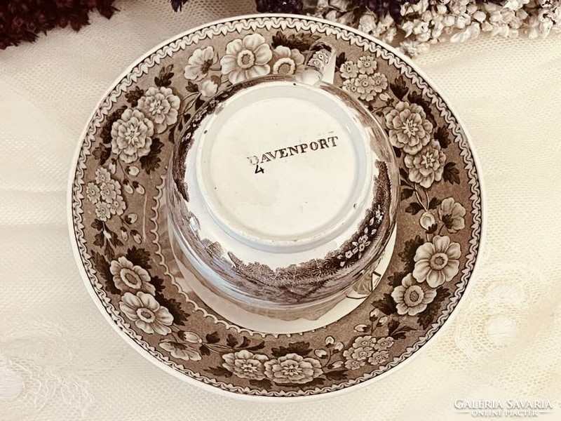 Davenport teacup .Between 1796-1820