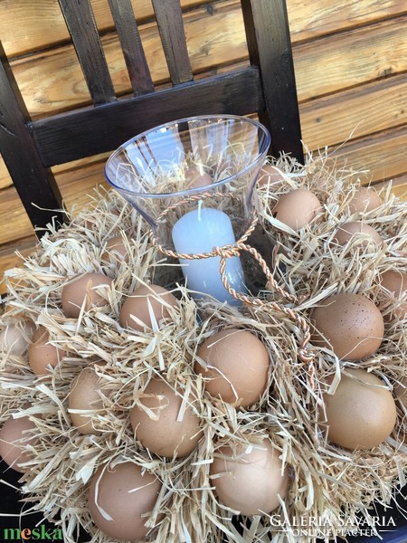 Egg wreath table decoration