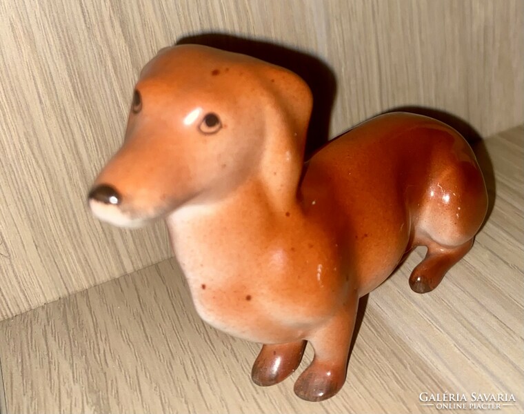 Beautiful hand-painted aquincum porcelain dachshund nipp animal statue 12x7 cm