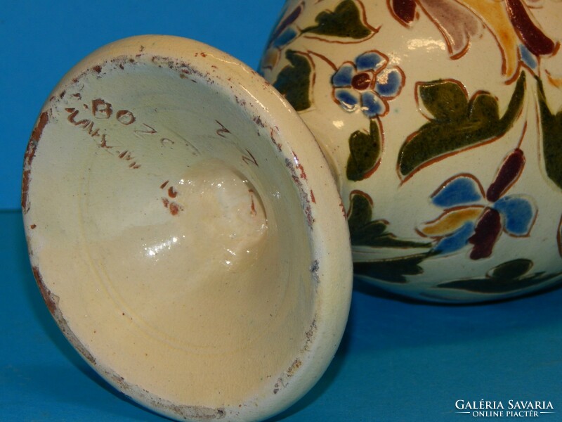 Bozsik vase by Kunszentmárton, in excellent condition, 20.5 cm high