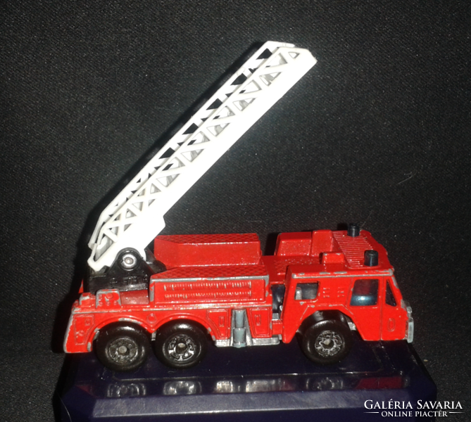 Matchbox fire engine 1982