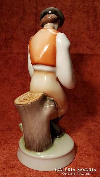 1 Ft-ról! ZSOLNAY ,,Furulyázó fiú" porcelán, szép állapotban, 27 cm magas