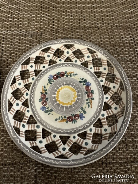 Gmundner kerámia tányérok, nagyon szép állapotban! Átmérő 20 cm.