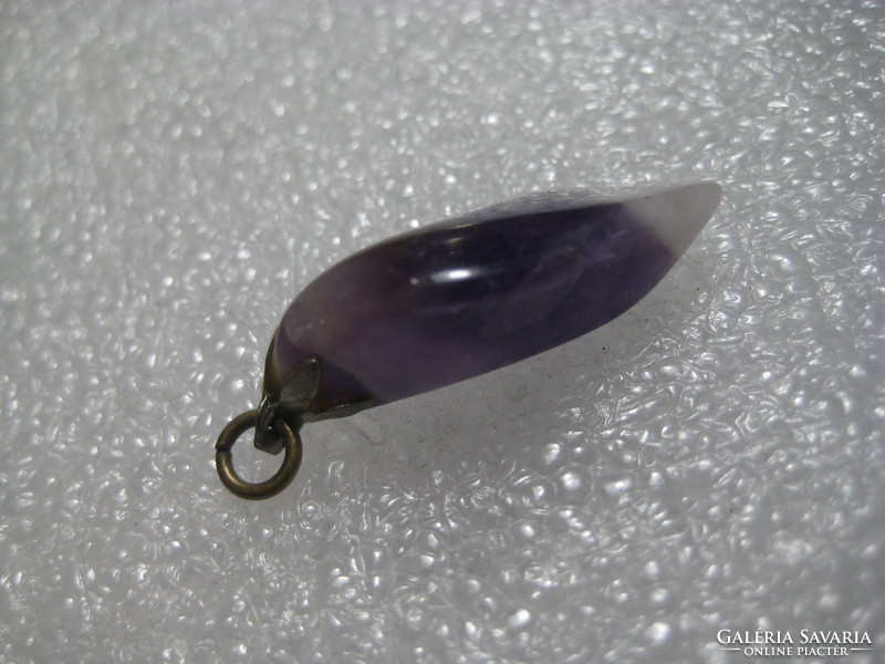 Pendant with beautiful purple stone 25 mm