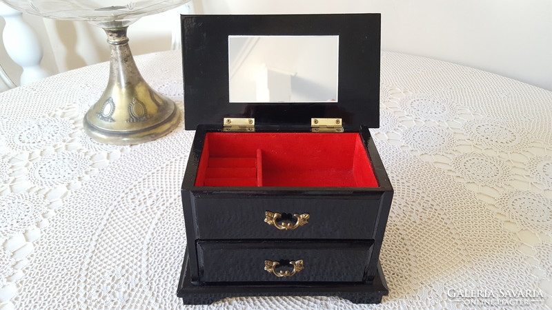 Japanese musical jewelry lacquer box