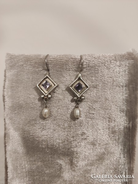 Elegant silver earrings with an amethyst stone and a small cultured pearl