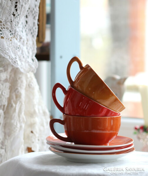 Zsolnay porcelán, töksárga teás csésze szett, ritka forma és színezés
