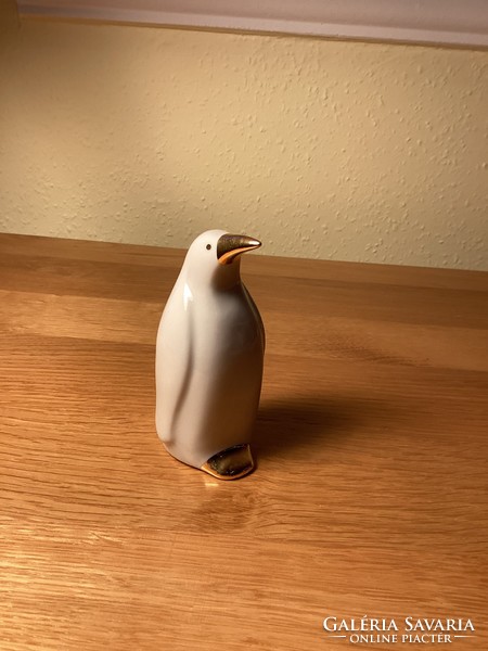 Raven Ház rare porcelain penguin with gilding 10 cm.