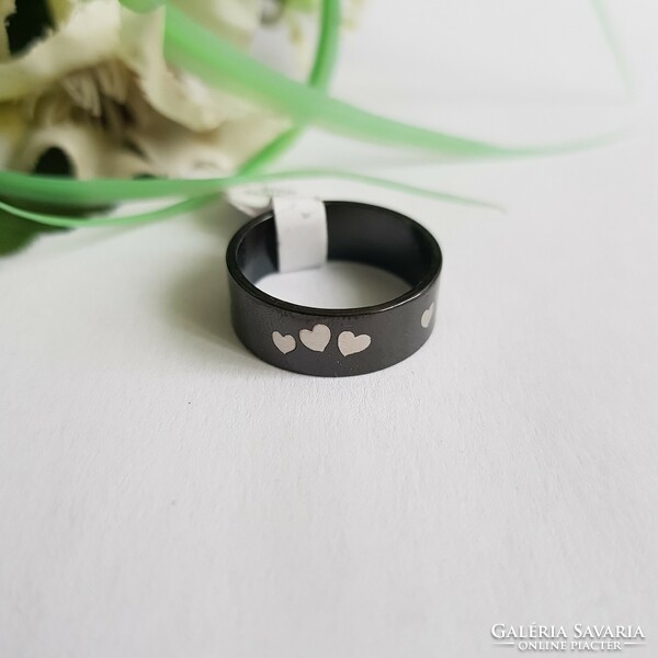 New black ring with heart pattern - usa 8 / eu 57 / ø18mm