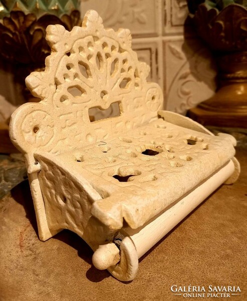 New! Toilet paper holder with lacy lid made of iron 14x14 cm